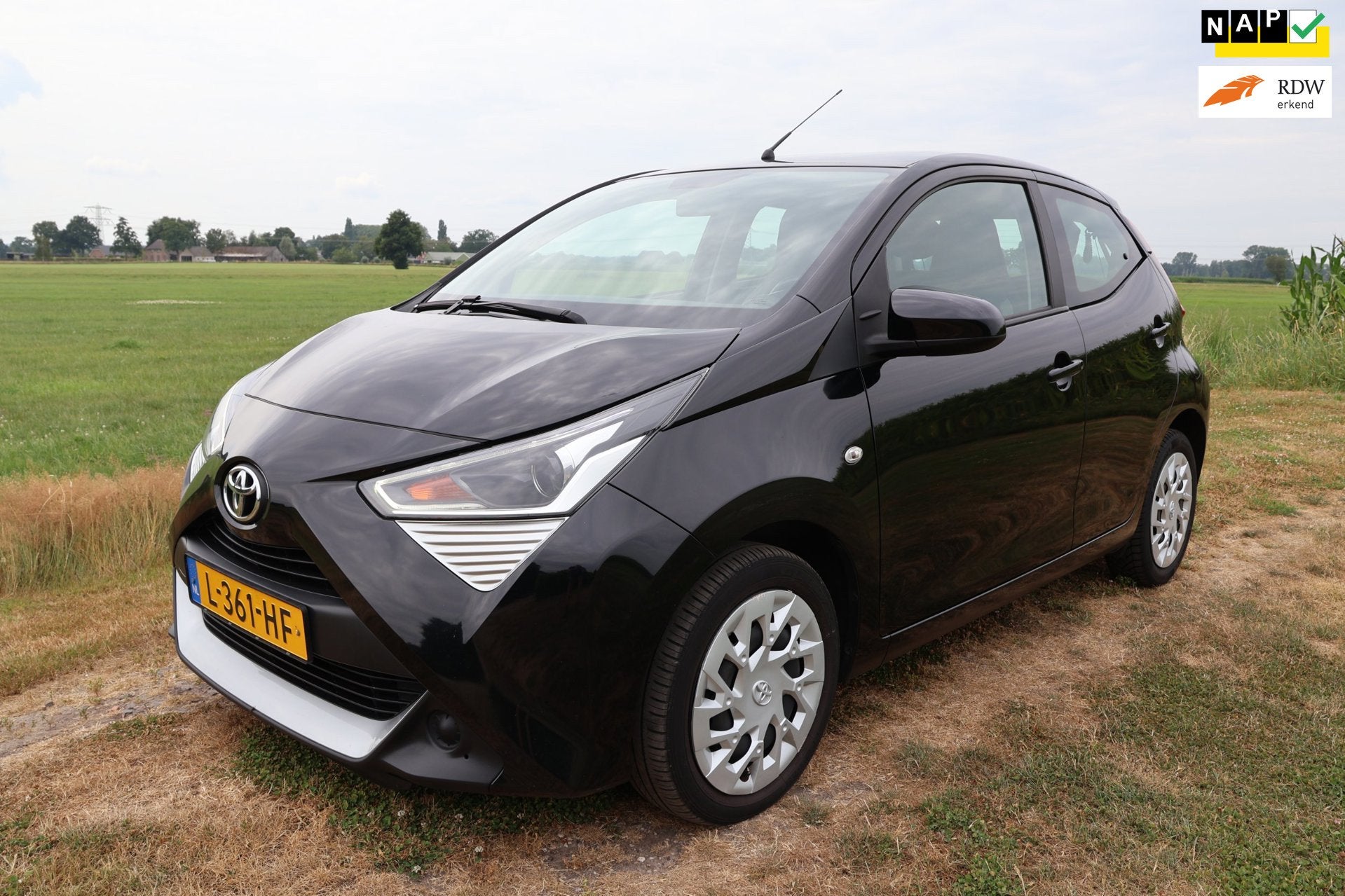 Toyota Aygo 1.0 VVT-i x-play|Parkeercamera|Carplay|Bluetooth, Voorwielaandrijving, Stof, Gebruikt, Euro 6