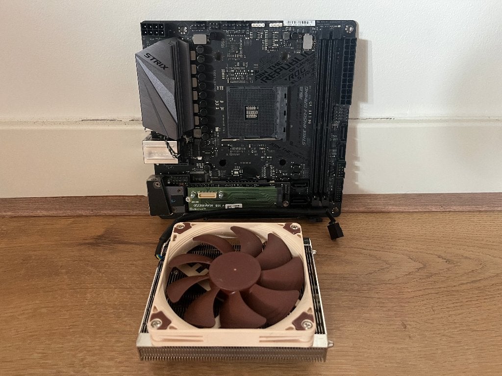 Garantie! ~ ROG STRIX B450-I GAMING + Noctua Koeler, Computers en Software, Halderhof 16, 6721 XR BENNEKOM, DDR4, Ophalen of Verzenden