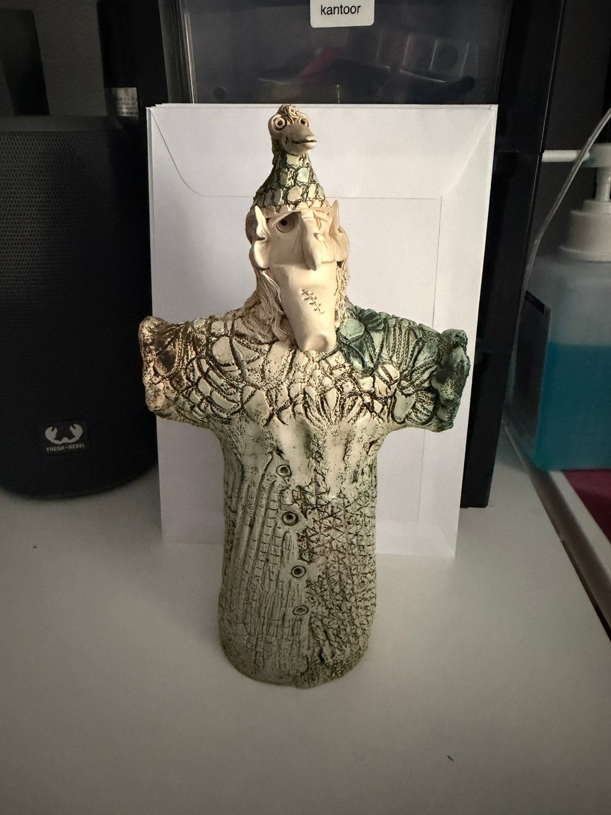 Dit beeldje is een handgemaakt keramisch kunstwerk, Ophalen of Verzenden, Zo goed als nieuw, Dier