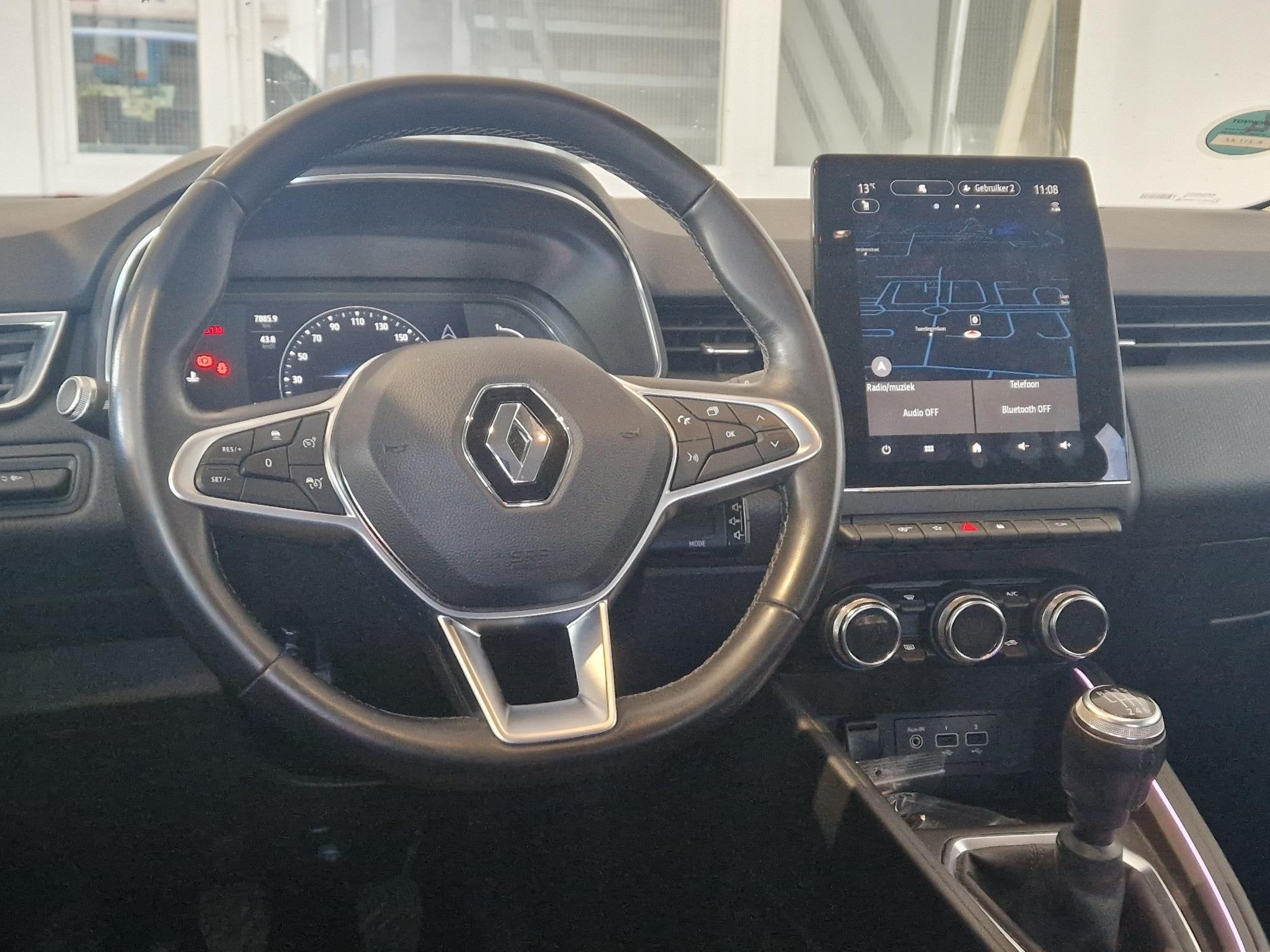 Renault Clio 1.0 TCe Intens | TREKHAAK | DEALER ONDERHOUDEN, Gebruikt, Leder en Stof, Origineel Nederlands, Bedrijf