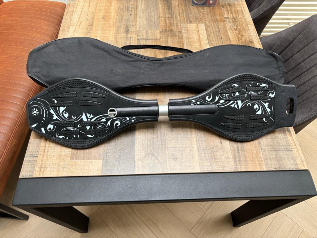 Waveboard met draagtas - Max. 95 kg, Ophalen, Zo goed als nieuw, Waveboard