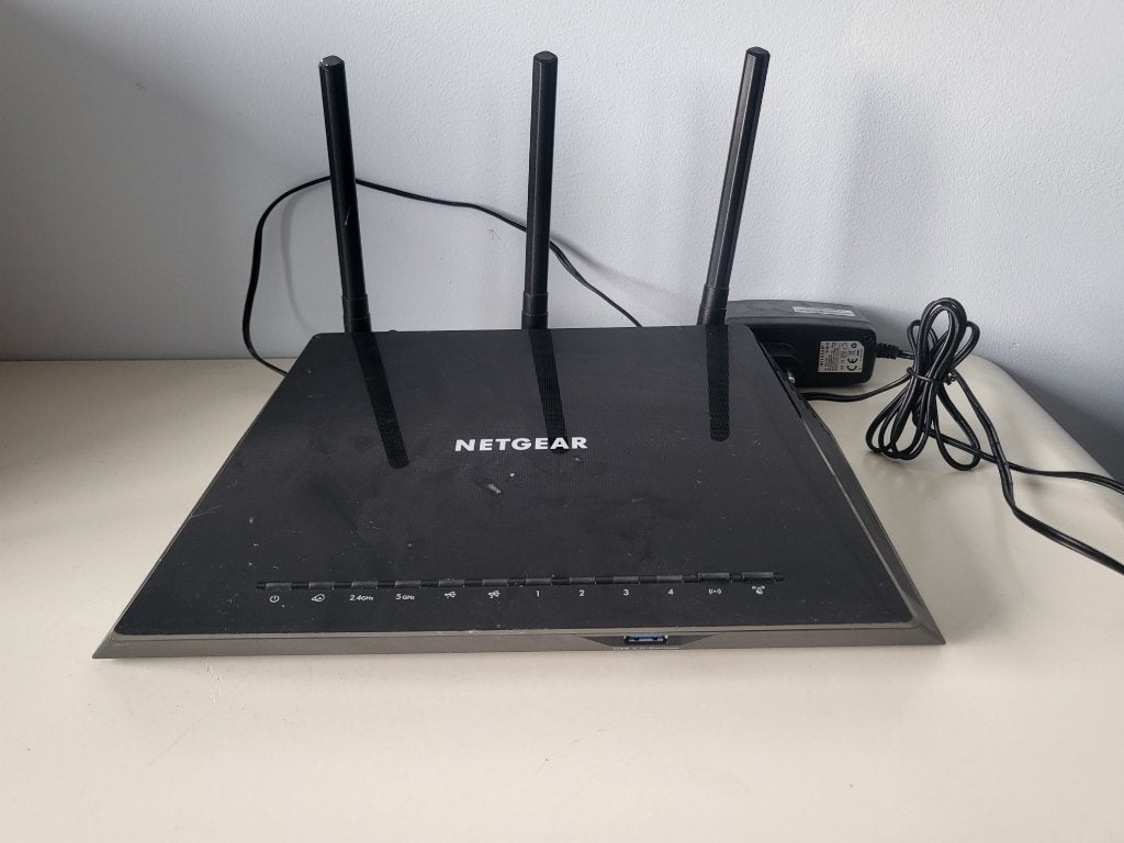 NetGeat AC1750 Smart WiFi Router (R6400v2), Computers en Software, Ophalen of Verzenden, Gebruikt, Router met modem, Netgear