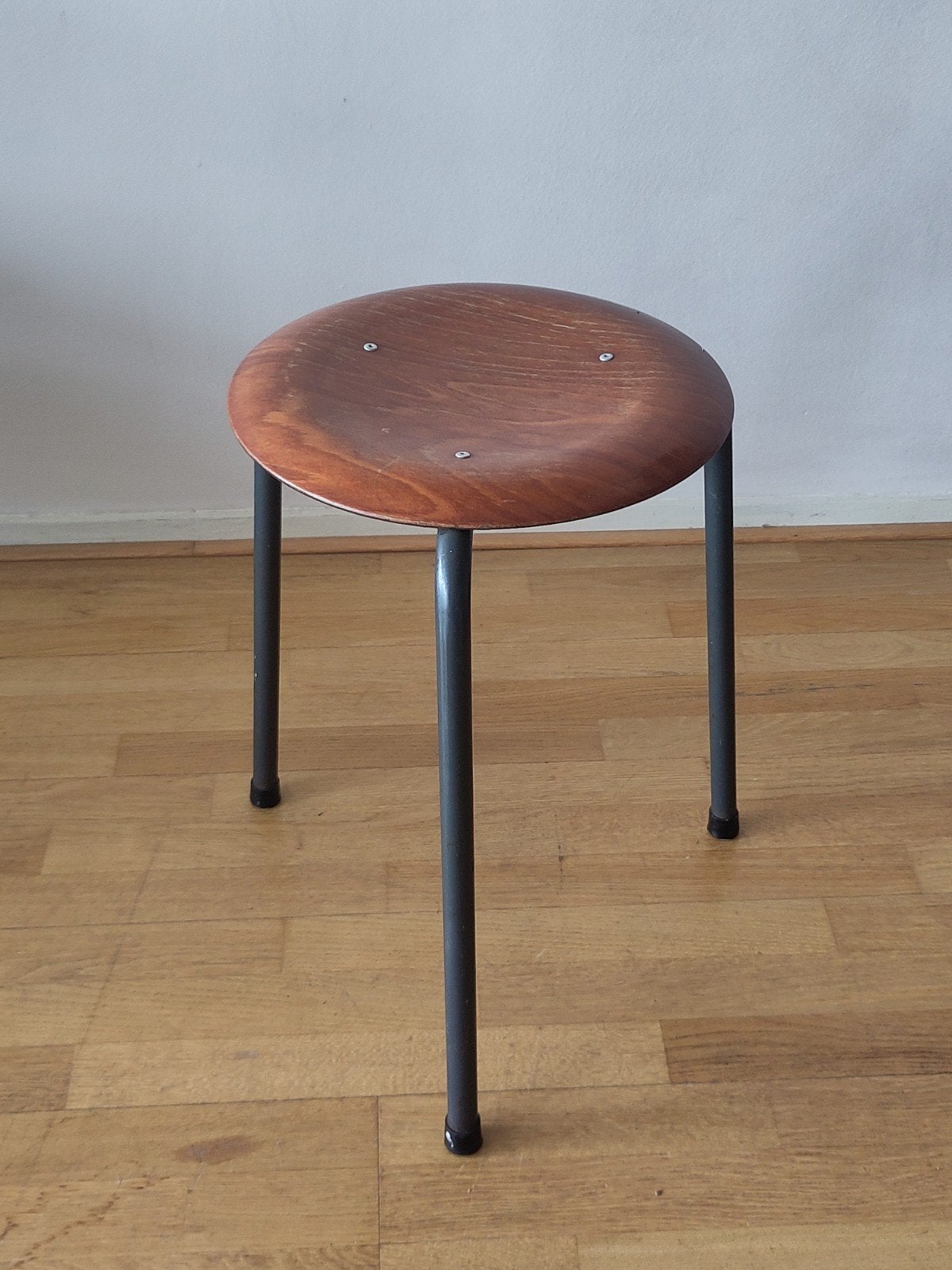 Vintage Industriële Marko kruk hout metaal Bijzettafeltje, Huis en Inrichting, Gebruikt, ., Ophalen of Verzenden, .
