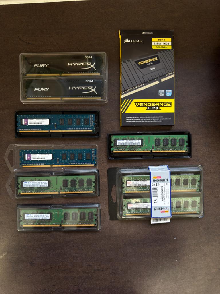9x Verschillende soorten RAM (4GB, 2GB, 1GB), Ophalen of Verzenden, Zo goed als nieuw, DDR3, Desktop