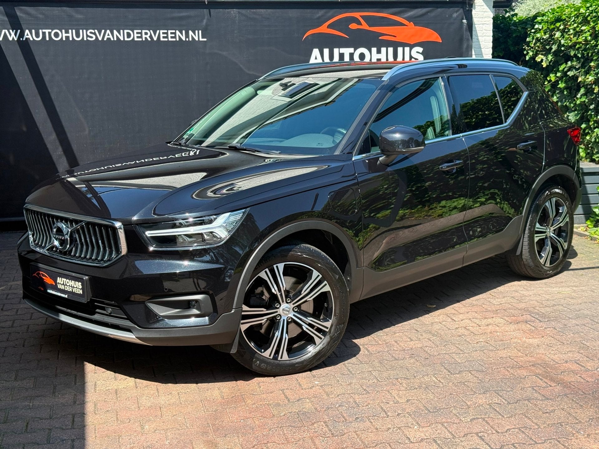 Volvo XC40 1.5 T5 Recharge Inscription, ACC/Trekhaak/Leer/19, Auto's, Zwart, Bedrijf, Grijs, Hybride Elektrisch/Benzine