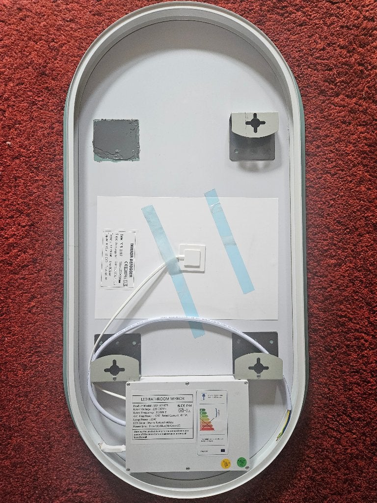 Oval Bathroom Mirror - electric, Huis en Inrichting, Badkamer | Badkamermeubels, Ophalen, Minder dan 50 cm, Spiegelkast, Zo goed als nieuw