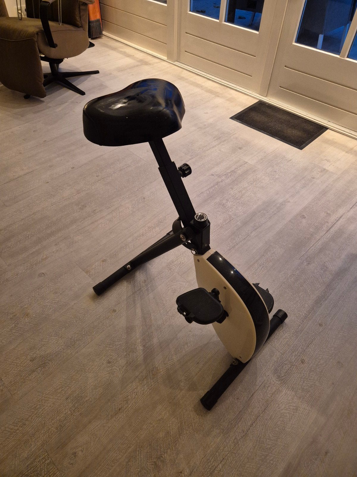 Compacte hometrainer - Ideaal voor thuisgebruik, Ophalen, Gebruikt, Metaal, Benen