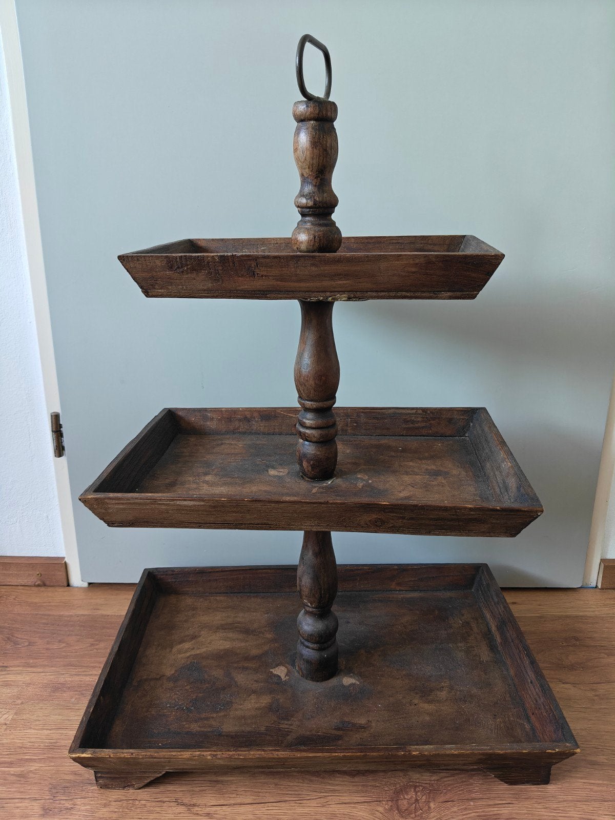 Houten etagère, Ophalen, Etagère, Gebruikt, Met handvat