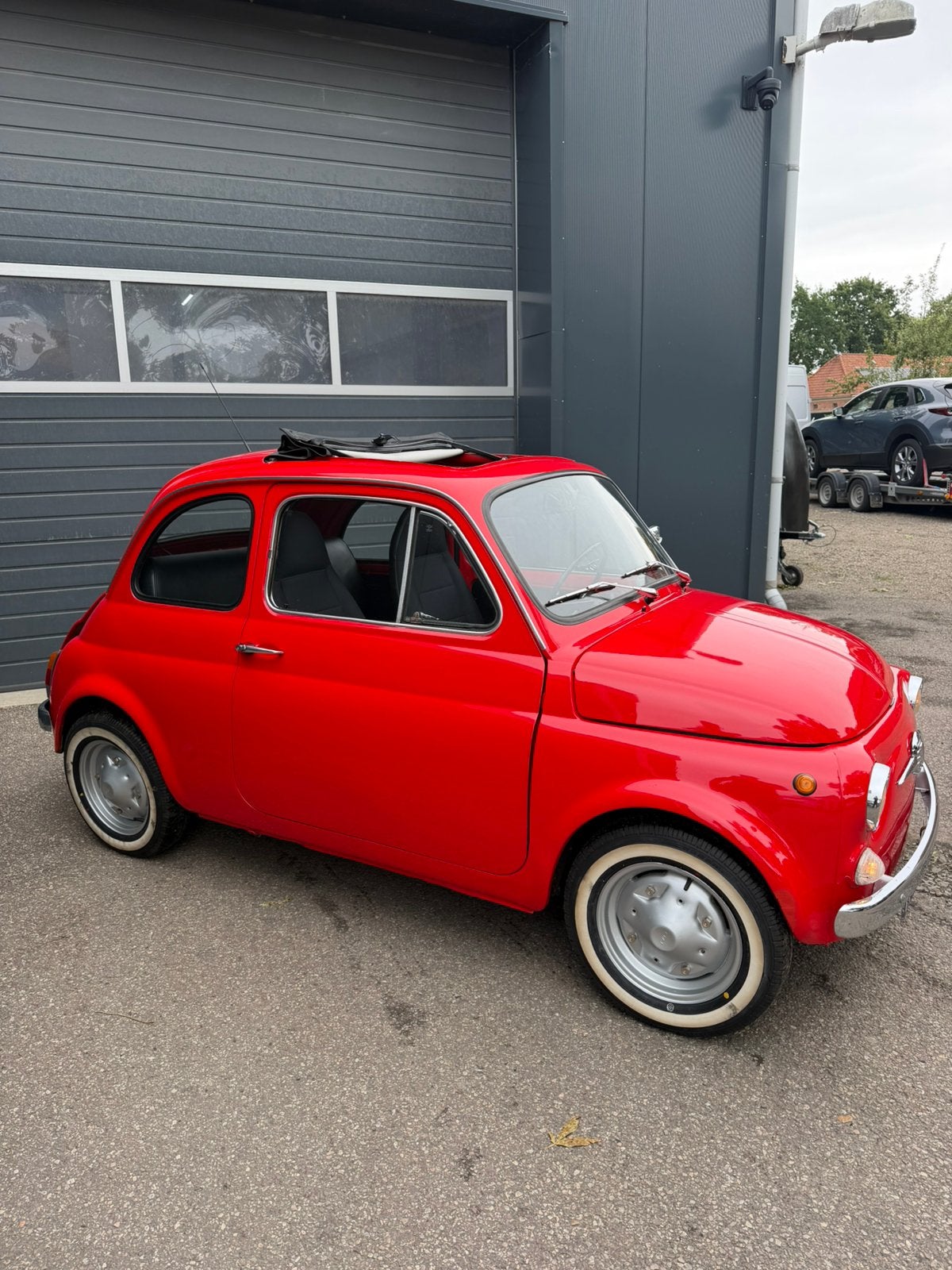 Fiat 500 R oldtimer – 600cc – Ferrari Rood – Whitewalls, foto 4