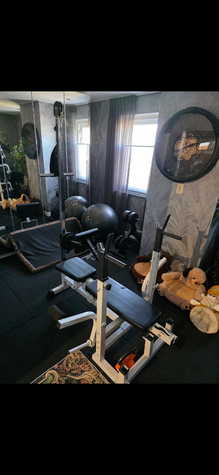 Krachtstation met bankdruk en lat pulldown, Ophalen, Gebruikt, Krachtstation, Metaal