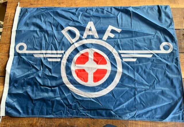 DAF retro  garage -  reclame vlag 100x 70, Ophalen of Verzenden, Zo goed als nieuw, Auto's