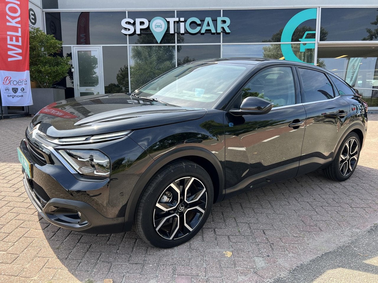 Citroën Ë-C4 Shine 50 kWh 136 pk Automaat Range tot 320 km, 136 pk, Gebruikt, Zwart, SUV of Terreinwagen