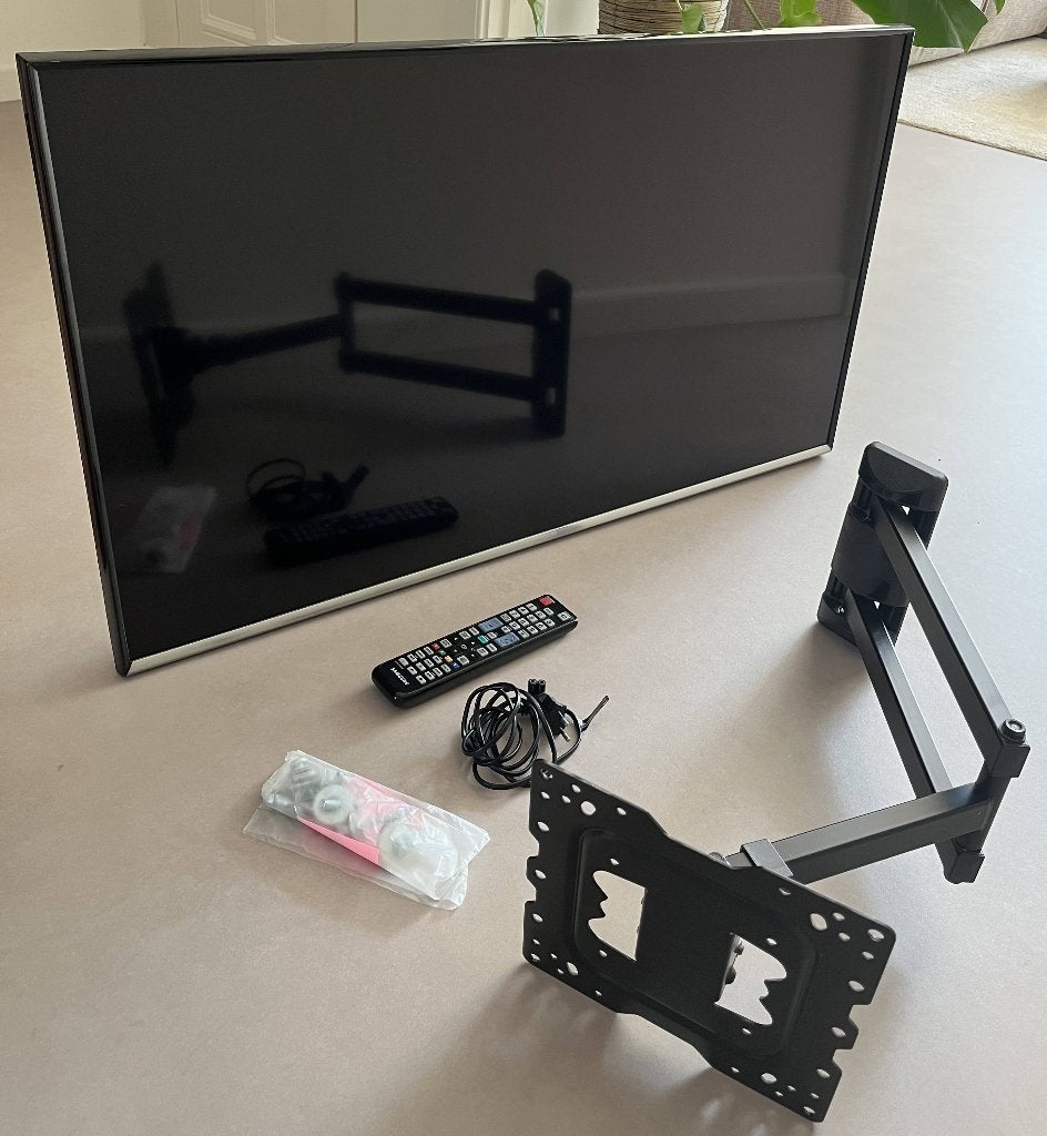 Samsung 40 inch Full HD Smart TV met muurbeugel, Ophalen, 50 Hz, Samsung, 100 cm of meer