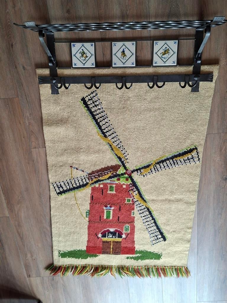 Vintage Smeedijzeren Kapstok met Groot Kelim Wandkleed Molen, Wandkapstok, Gebruikt, 100 tot 150 cm, Ophalen of Verzenden