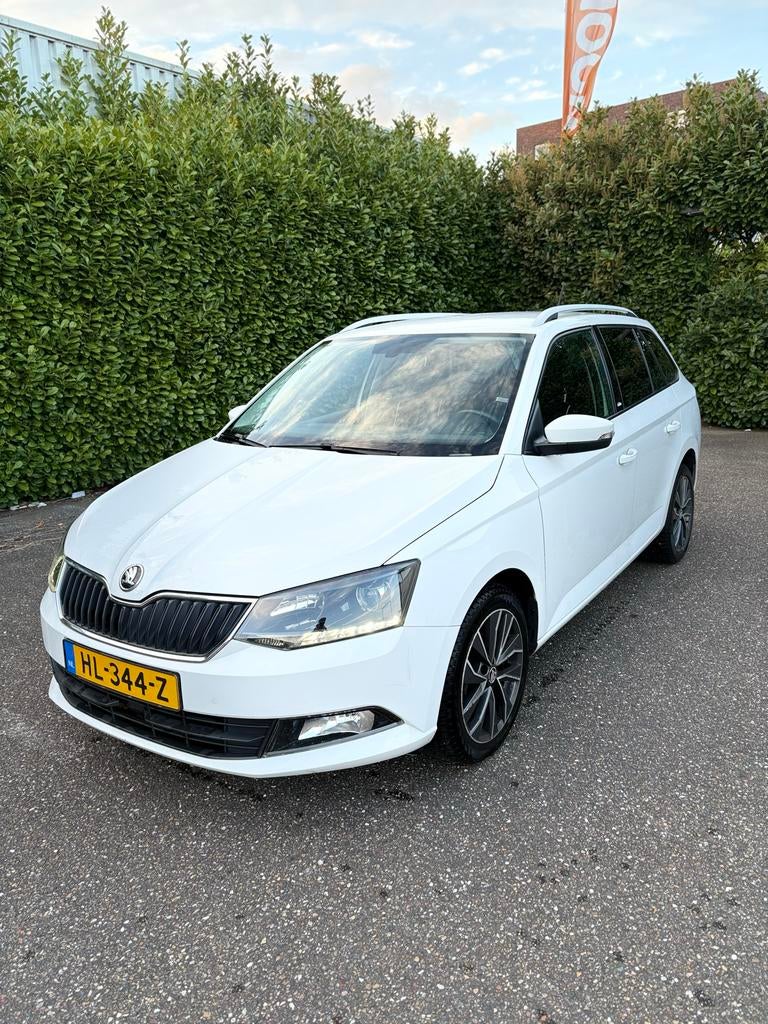 Skoda Fabia 1.2 TSI 66KW Combi 2016 Wit Nieuw APK, Auto's, Skoda, 4 cilinders, Wit, Origineel Nederlands, Stationwagon