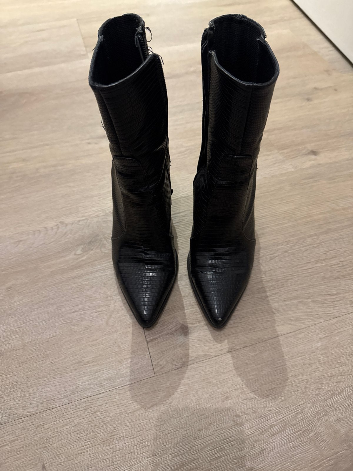 Sacha laarzen maat 37, Kleding | Dames, Ophalen of Verzenden, Gedragen, Zwart, Lage of Enkellaarzen