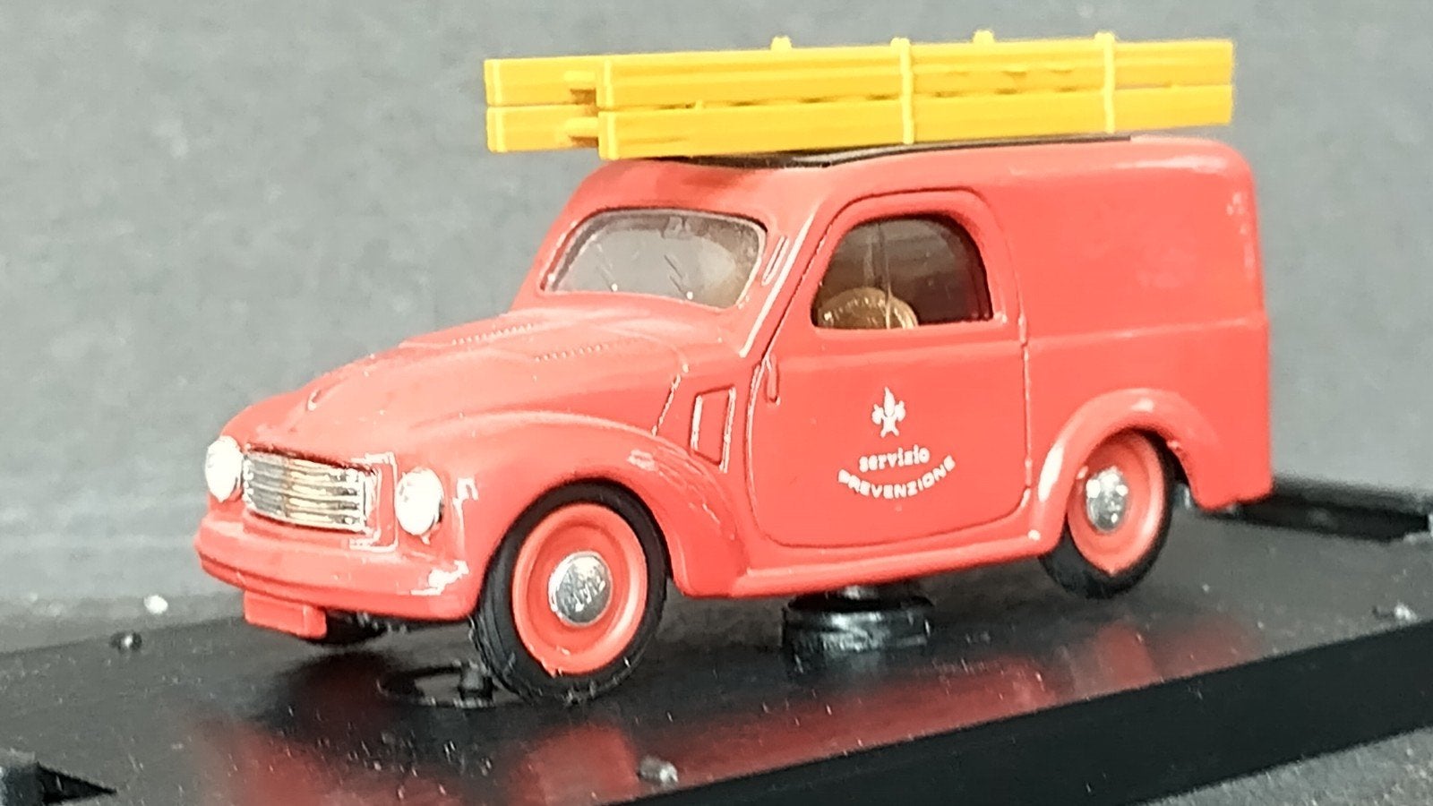 Fiat 500 Commerciale 1:43 Brumm Pol, Overige merken, Auto, Verzenden, .
