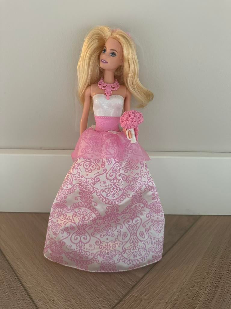 Barbie bruid., Ophalen of Verzenden, Zo goed als nieuw, Barbie