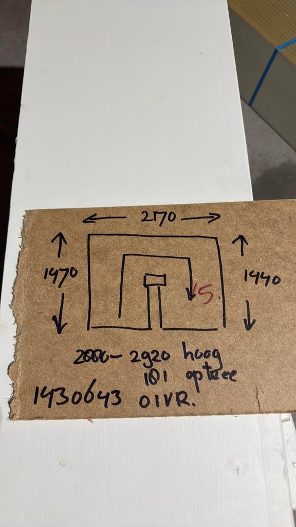 Halfslag trap 2880-2920 hoog verkocht begin juni, Doe-het-zelf en Verbouw, Ladders en Trappen, Ophalen, 2 tot 4 meter