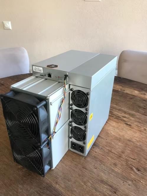 Bitmain Antminer K7 63,5 TH CKB Crypto Miner, Computers en Software, Servers, Bitmain/MineTheCoinz, Ophalen of Verzenden, Mijdrecht