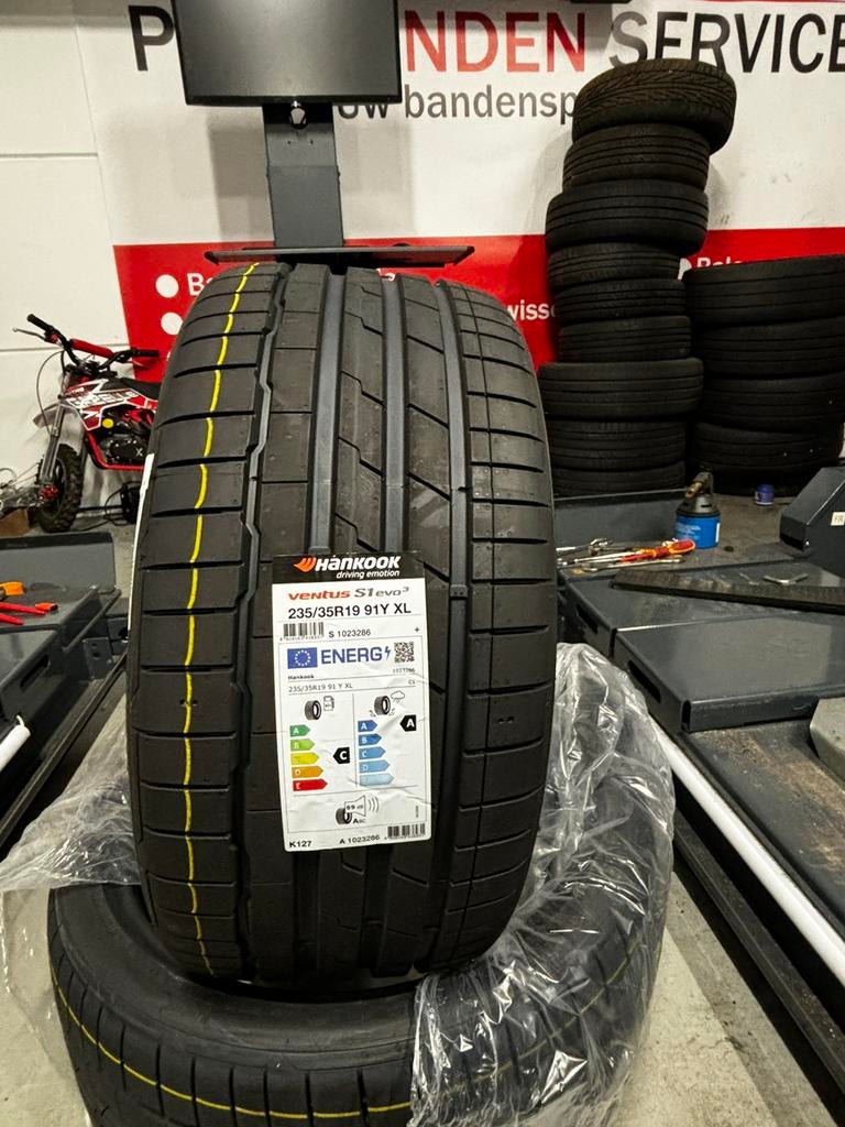 235/35/R19 Hankook Ventus S1 Evo 3 NIEUW!, Auto-onderdelen, Banden en Velgen, Banden en Velgen, Zomerbanden, 19 inch, 235 mm, Personenwagen