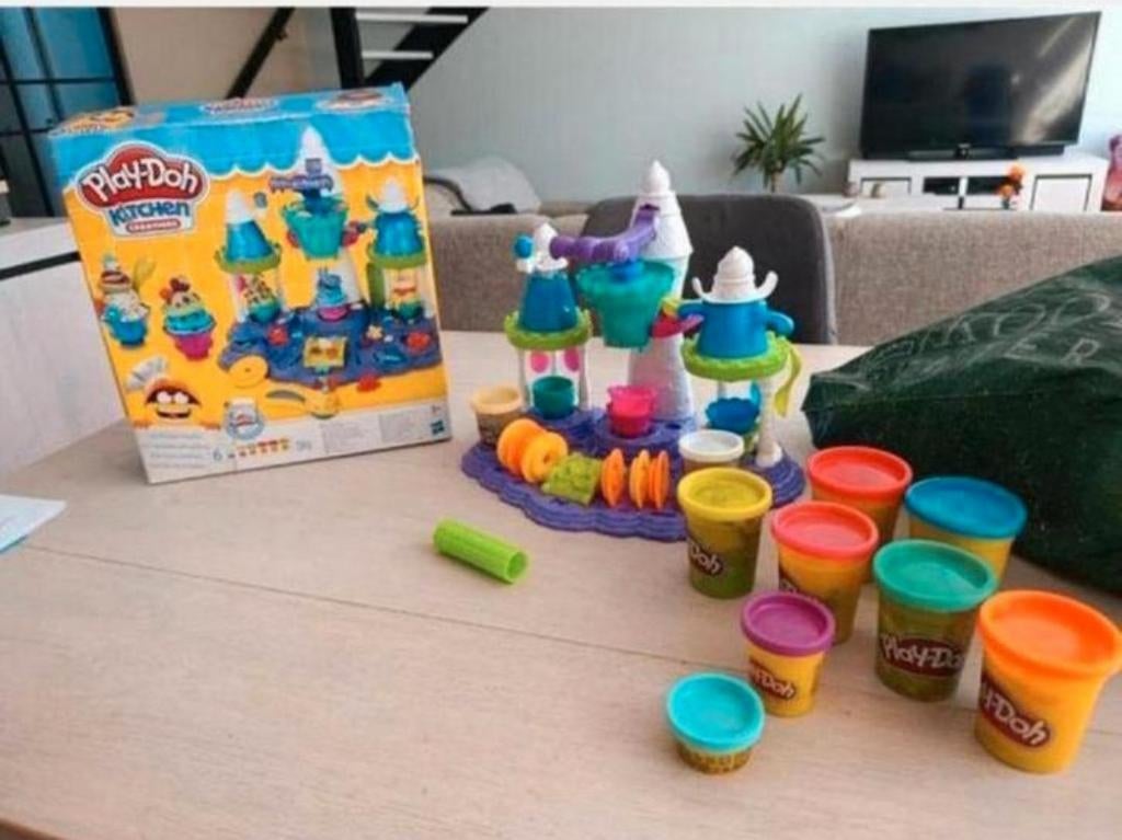 play doh klei kasteel kitchen creations ijshoorntje bakjes, Ophalen of Verzenden, Zo goed als nieuw