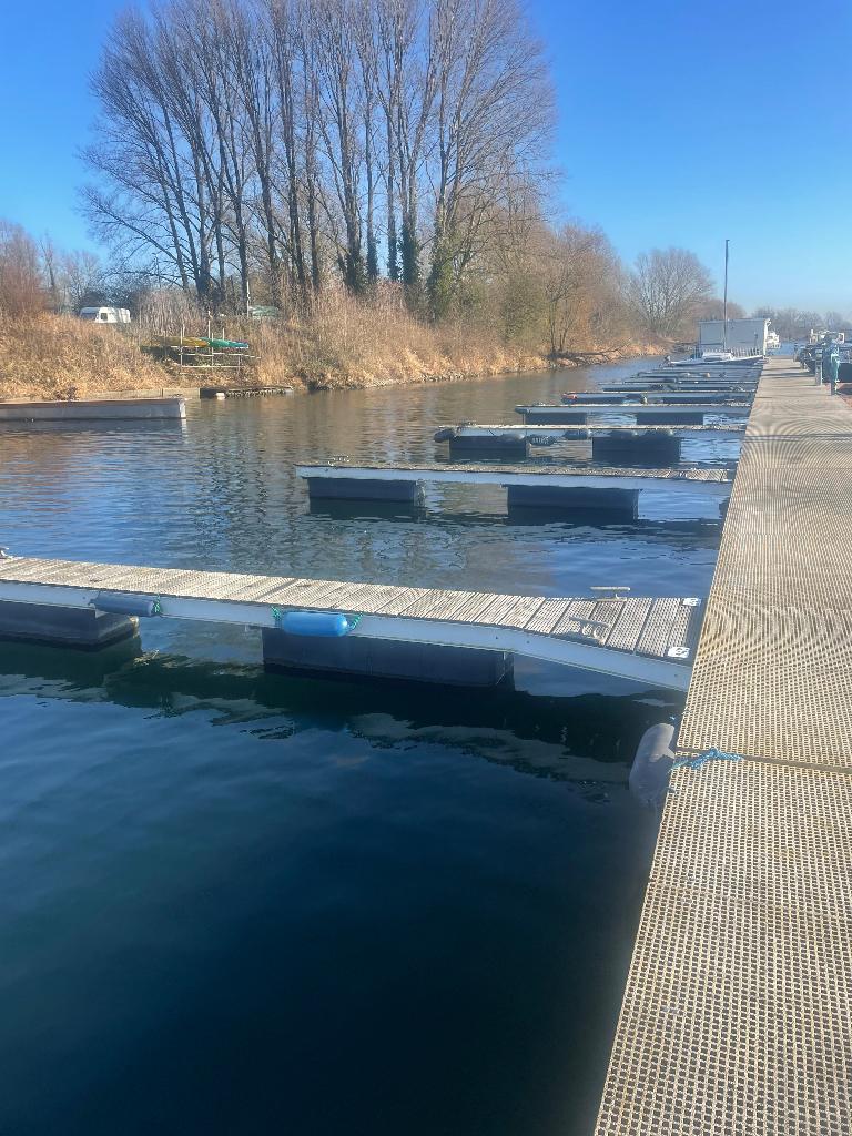 Drijvende steiger en steigerframes jachthaven, Ophalen, Gebruikt