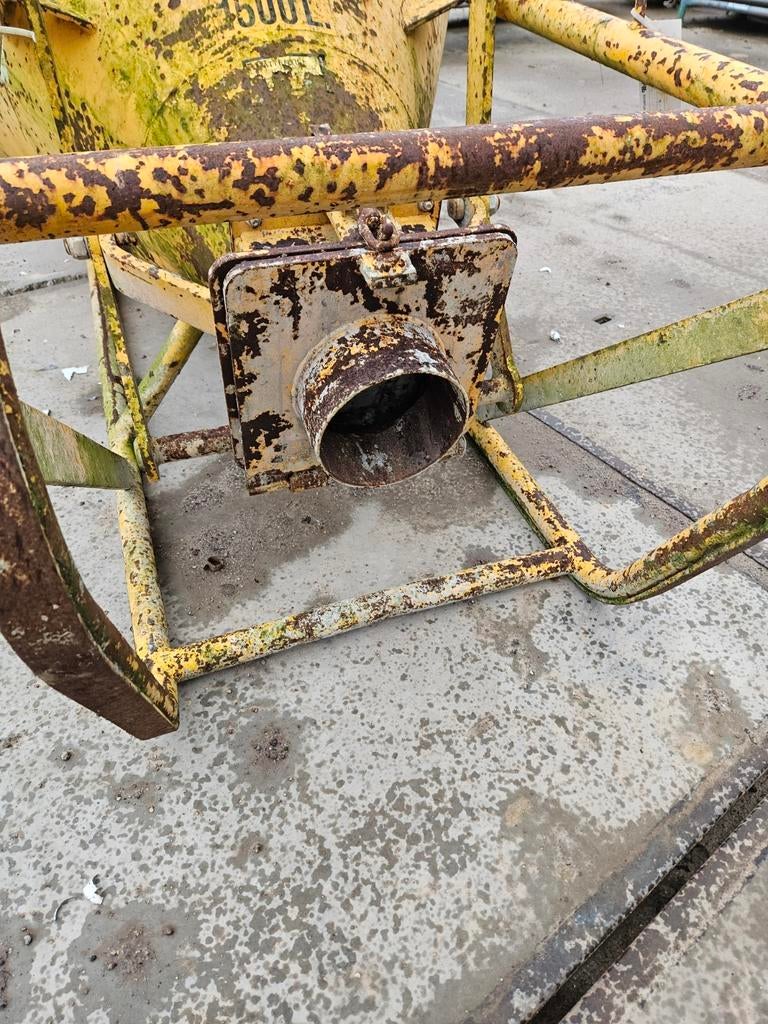 Beco kubel betonstortkubel 1500 liter multi uitstort, Ophalen, Gebruikt, ., Beco