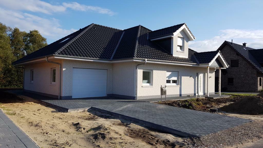 Meer dan 1.000 woningen in Duitsland, 150 m², Woonhuis, Duitsland, Landelijk