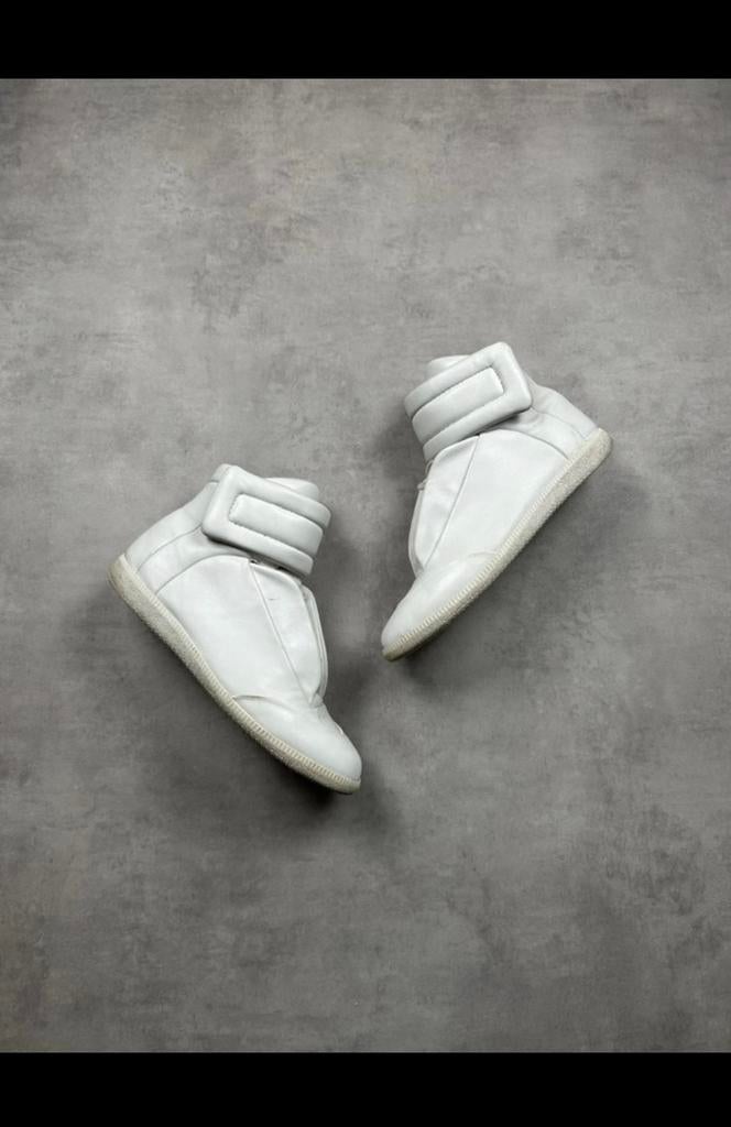 Maison margiela futuristic sneakers maat 44, Ophalen of Verzenden, Zo goed als nieuw, Zwart