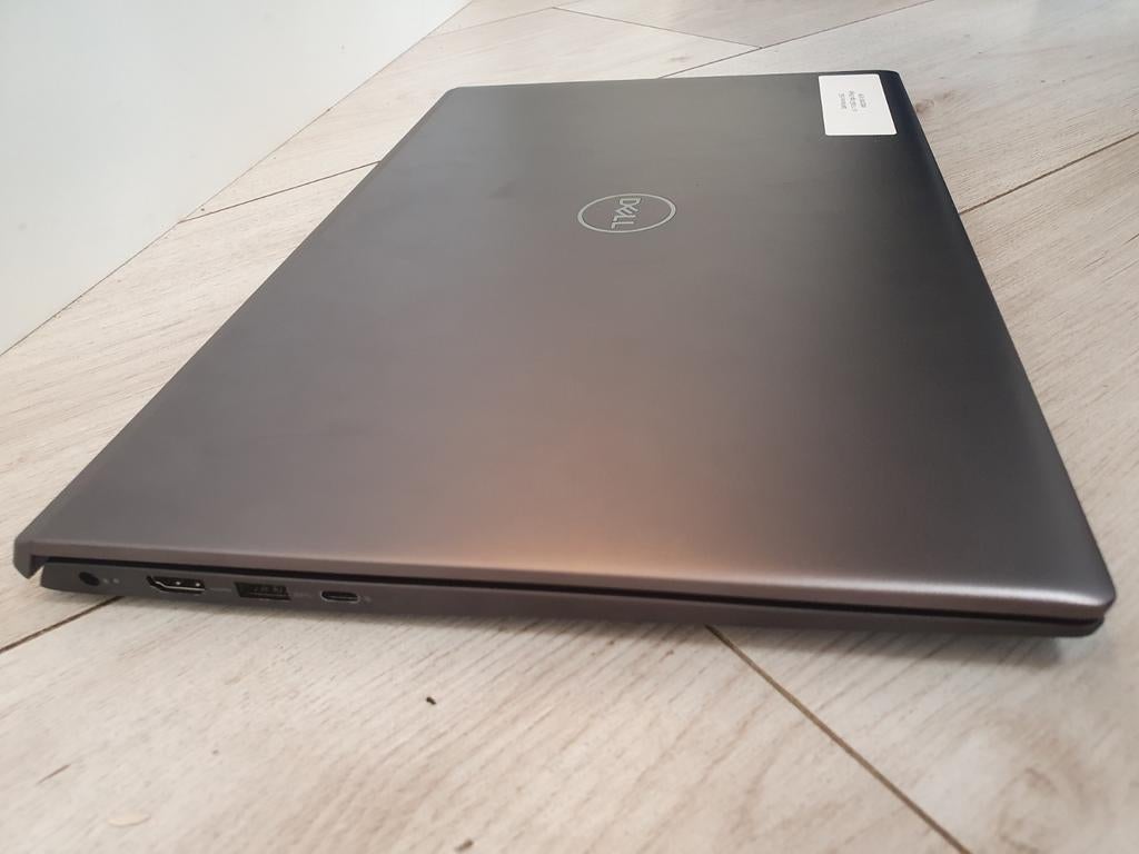 Als nieuw: Dell Vostro 5502 i5-1135G7 8gb 256gb SSD full hd, 256 GB, Met videokaart, 8 GB, Ophalen of Verzenden