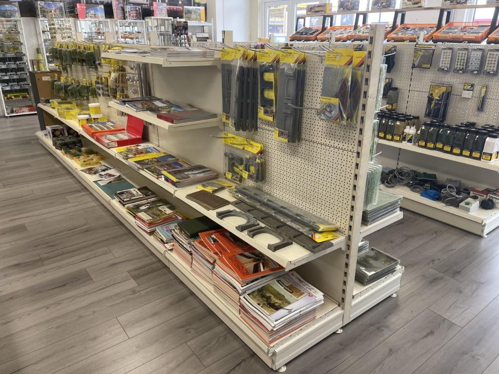Nieuwe en gebruikte modeltreinen en bouwdozen te koop, Hobby en Vrije tijd, Modeltreinen | N-Spoor, Overige merken, Gelijkstroom of Wisselstroom