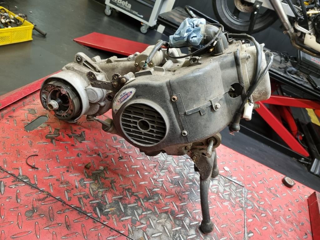 Motorblok gy6 korte as 10 inch euro 4 met ecs, Ophalen, ., ., .