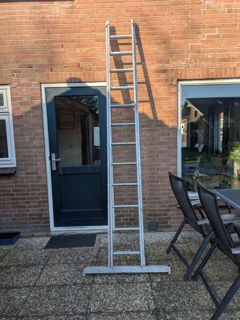 Aluminium schuifladder 2x12, Doe-het-zelf en Verbouw, Ladders en Trappen, Ophalen, Gebruikt, Ladder, Opvouwbaar of Inschuifbaar