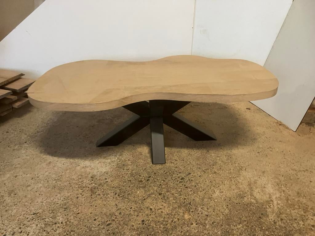 Organische salontafel met matrix onderstel ronde ta, Ophalen, 100 tot 150 cm, 50 tot 100 cm, Zo goed als nieuw