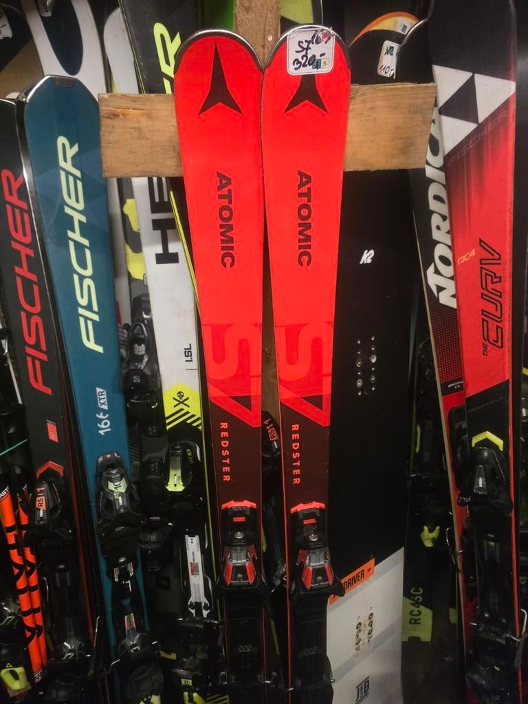 163cm ATOMIC REDSTER S7 WOODCORE TITANIUM, 160 tot 180 cm, Ophalen of Verzenden, Zo goed als nieuw, Carve
