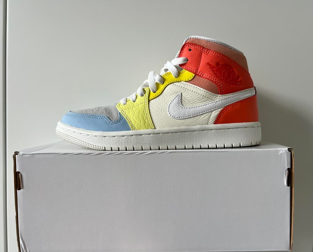 Nike air jordan my first coach maat 38,5, Kleding | Dames, Schoenen, Overige kleuren, Ophalen of Verzenden, Sneakers of Gympen
