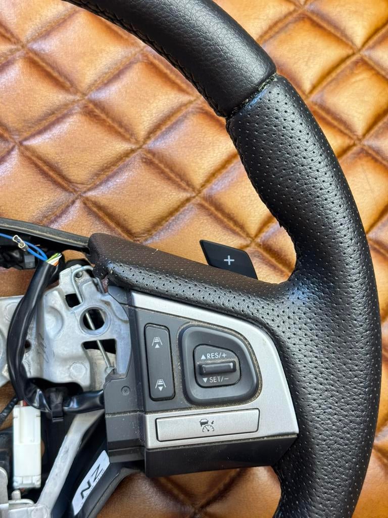 Stuurwiel Stuur Subaru Outback OPNIEUW BEKLEED, Auto-onderdelen, Besturing, Subaru, Nieuw, Ophalen of Verzenden