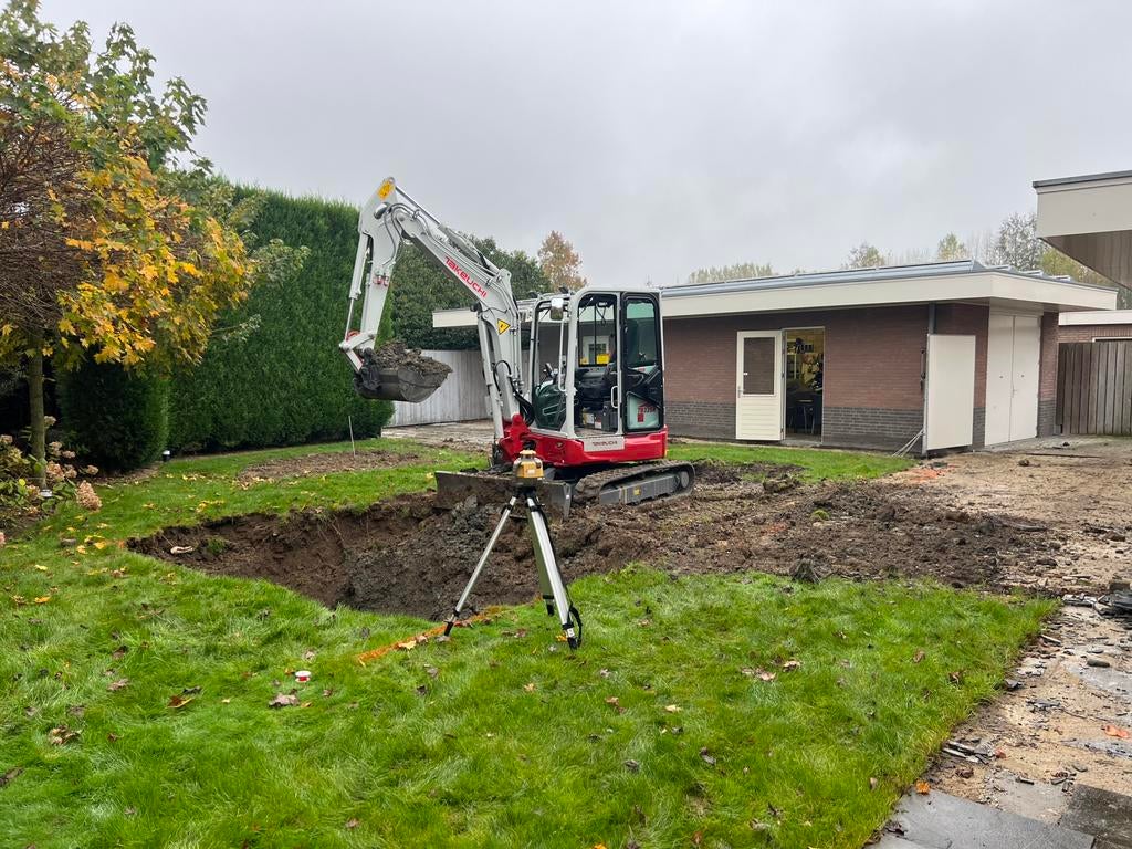 Te huur met bediening (mini)graafmachine/dumper/laadschop, Garantie, Tuinontwerp