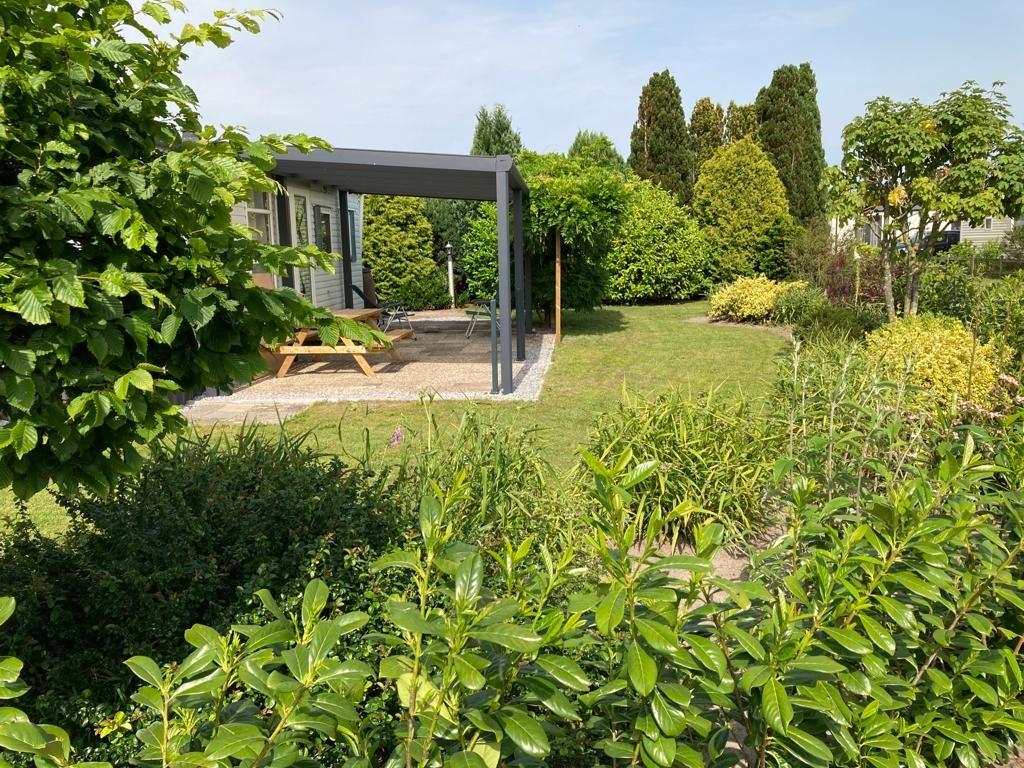 Te huur Chalet in Paasloo op camping de Eikenhof/Capfun, In bos, 2 slaapkamers, Wasmachine, Chalet, Bungalow of Caravan