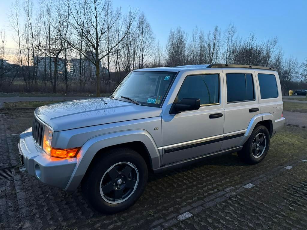 Jeep Commander 4x4 2006 Grijs LPG/Benzine, Automaat, Commander, 3360 kg, 7 stoelen