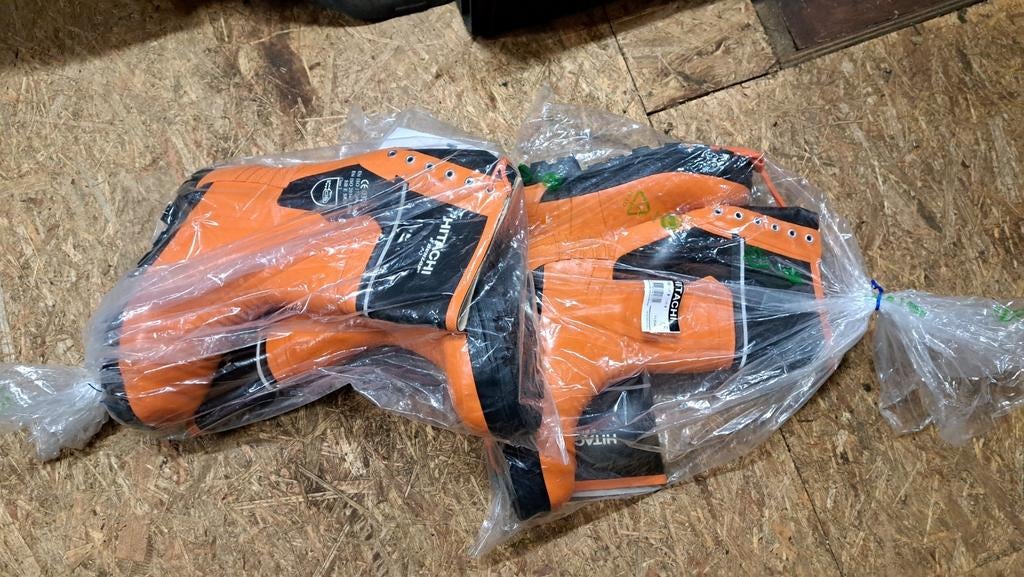 Hitachi zaag veiligheidslaars Class2 mt 42,46,47,48 nieuw, Zaaglaars, Nieuw, Ophalen of Verzenden, ????