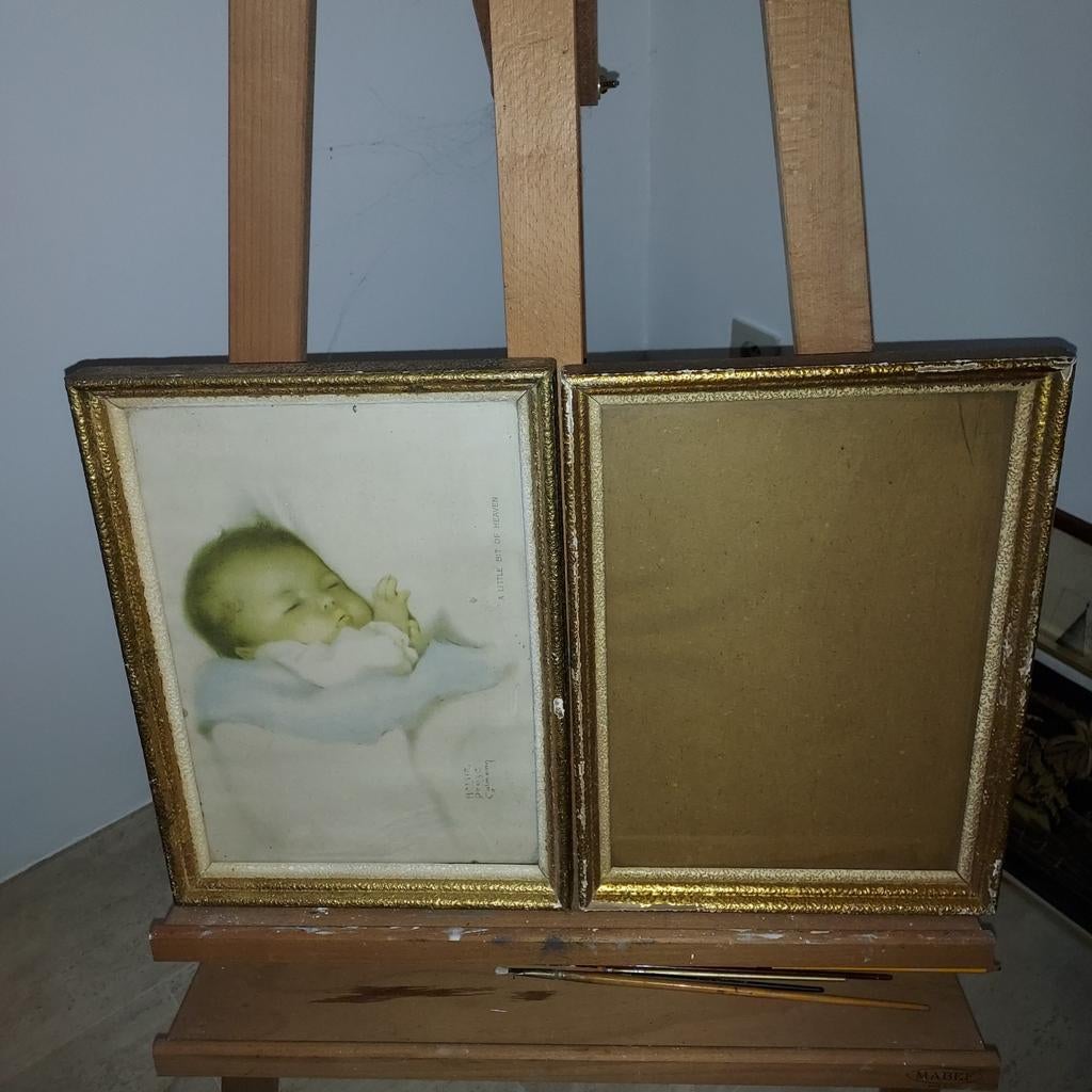 Twee lijsten met glas 1 met baby  38x28 cm, Minder dan 50 cm, Gebruikt, Ophalen of Verzenden, Minder dan 50 cm