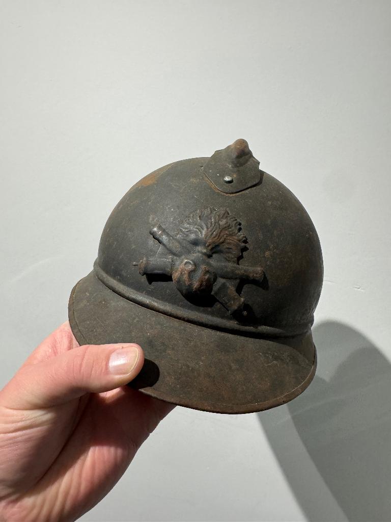 Wo1 Franse artillerie helm, Verzamelen, Ophalen of Verzenden, Landmacht, Overige gebieden, Helm of Baret