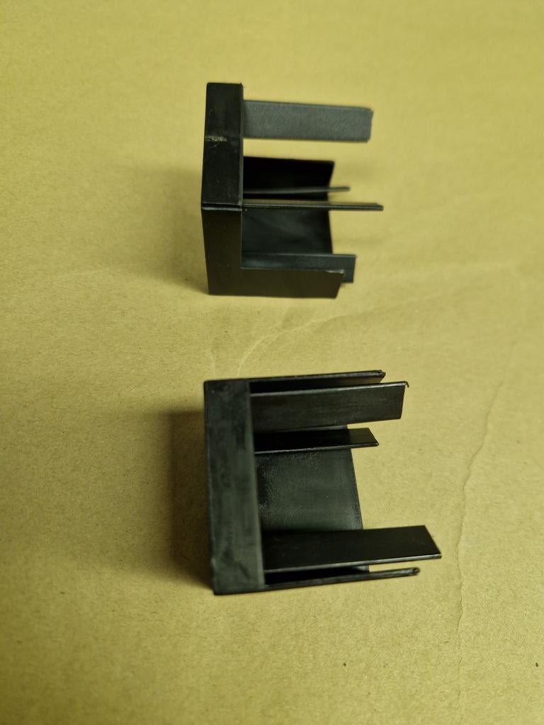 Solar construct eindkap zwart kunststof roboost, Ophalen, Nieuw