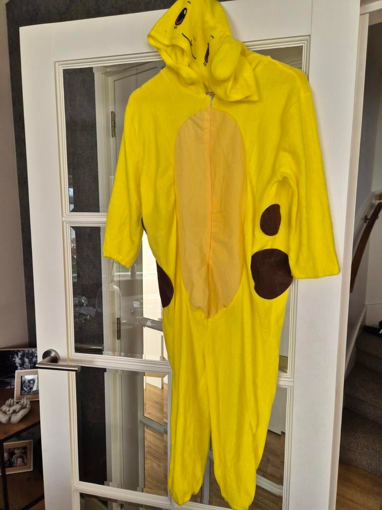 Pikachu Onesie - Maat 122/128 (7-9 jaar), Kinderen en Baby's, Carnavalskleding en Verkleedspullen, Ophalen of Verzenden, Gebruikt