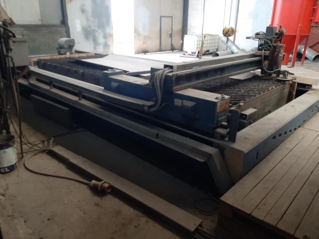 Cnc plasma snijmachine Messer Griesheim met afzuigtafel 6x2, Ophalen