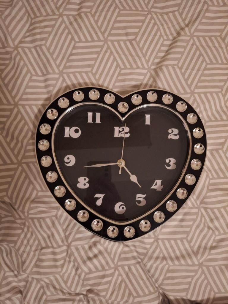 Mooie zwarte klok met diamantjes zgan, Ophalen of Verzenden, Zo goed als nieuw, Wandklok
