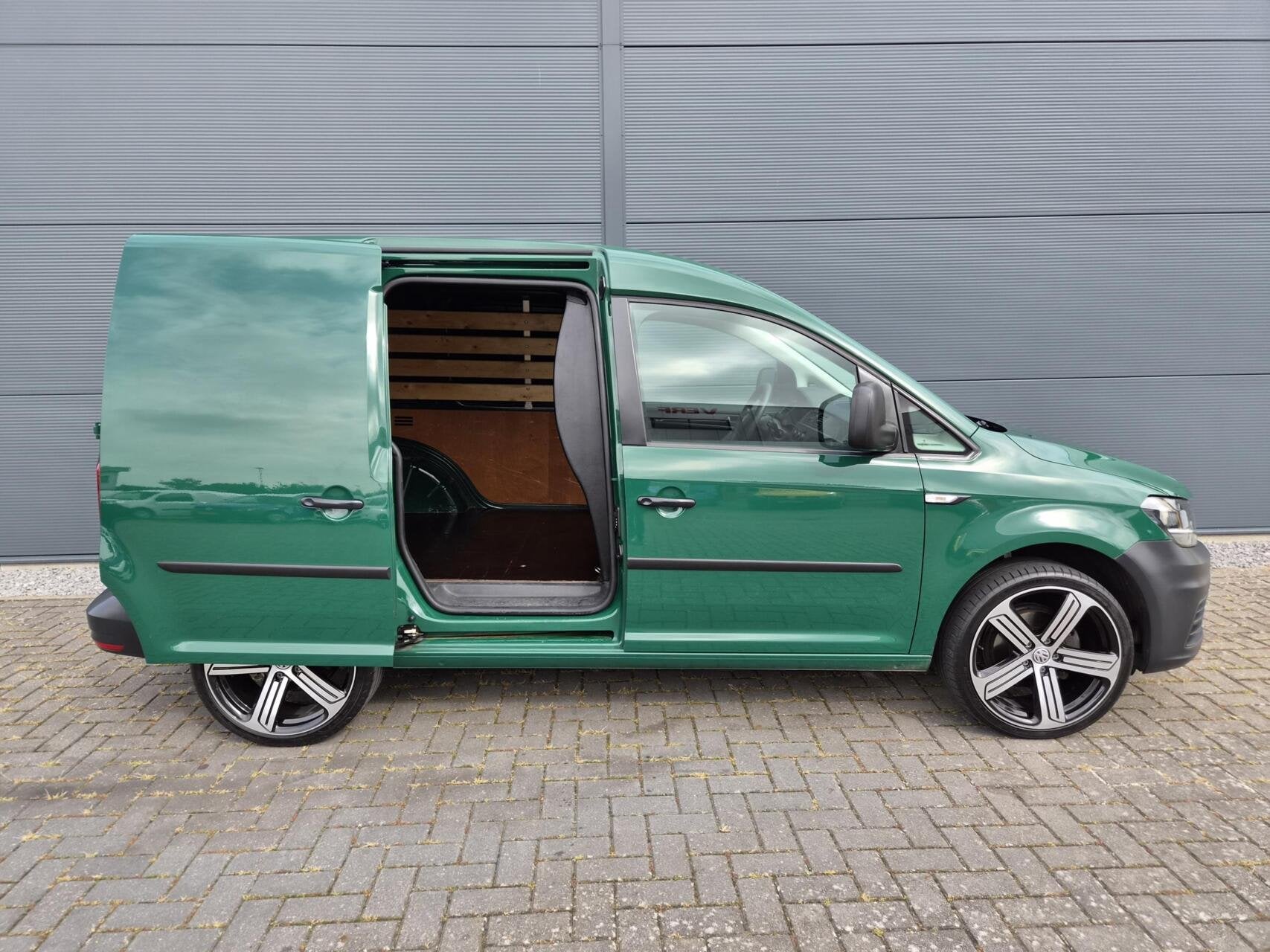 Volkswagen Caddy 2.0 TDI L1H1 Airco Carplay 19 inch Marge, Auto's, 1361 kg, Stof, Gebruikt, 4 cilinders