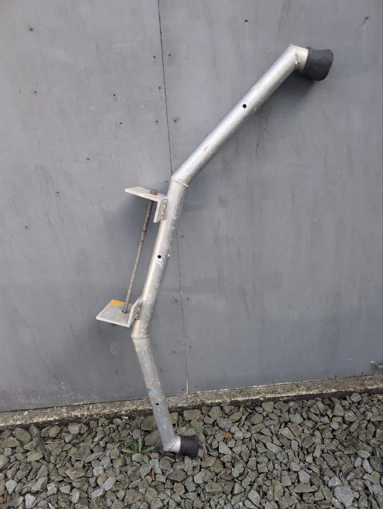 Ladderafhouder aluminium, Doe-het-zelf en Verbouw, Ladders en Trappen, Ophalen, Gebruikt, Ladder